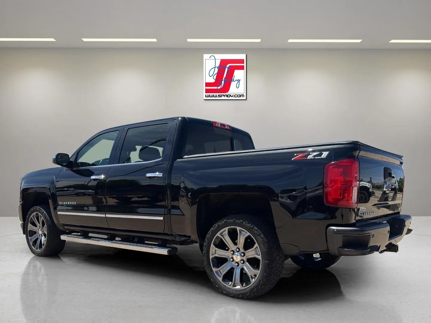 2018 Chevrolet Silverado 1500 — rear three-quarter view